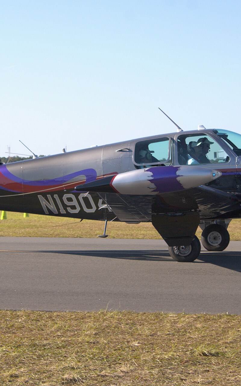 N1904 - Single-engine aircraft