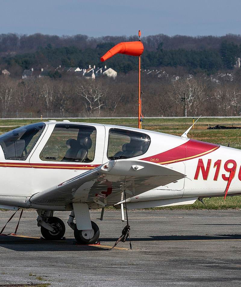 N1906S - Single-engine aircraft