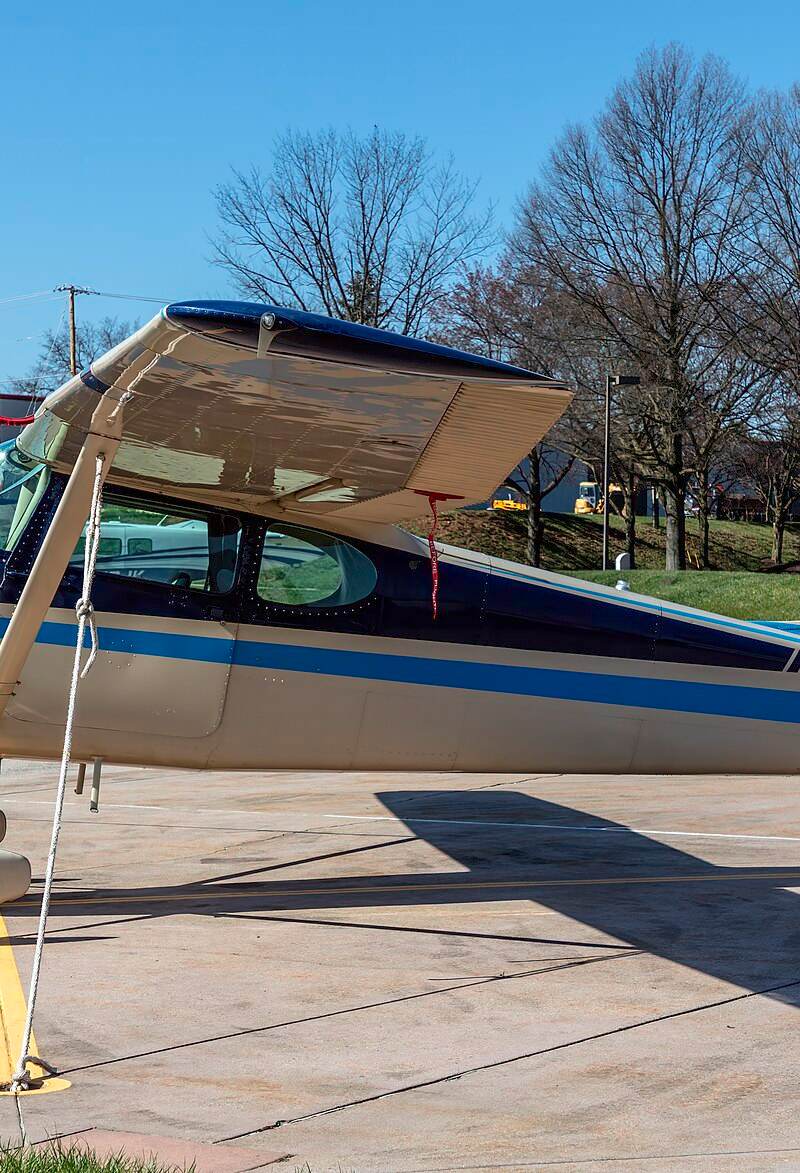 N1910C - Cessna