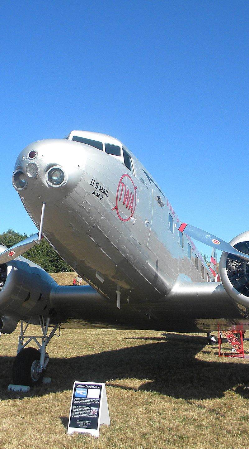  - Twin-engine aircraft