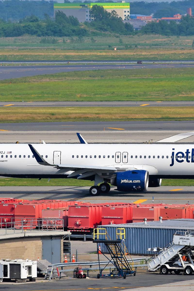 N2002J - Airbus