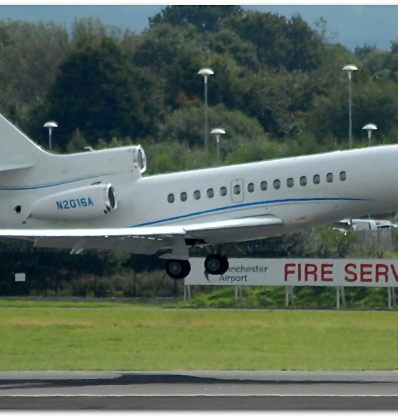N2016A - Business jet
