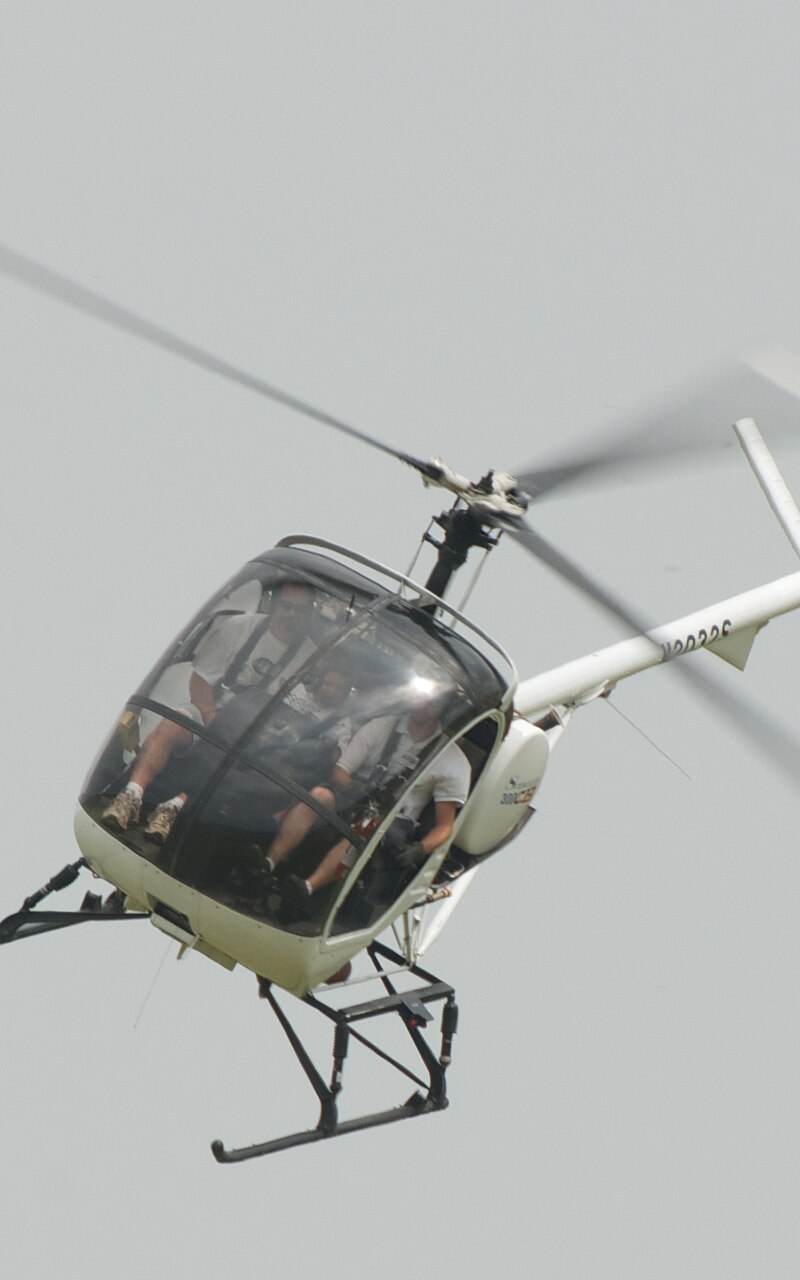 N2032S - Helicopter
