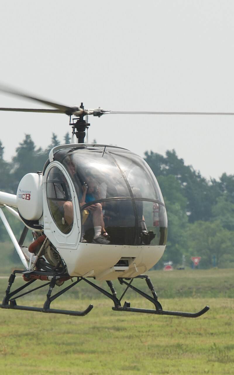 N2032S - Helicopter