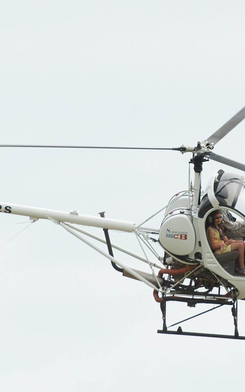 N2032S - Helicopter
