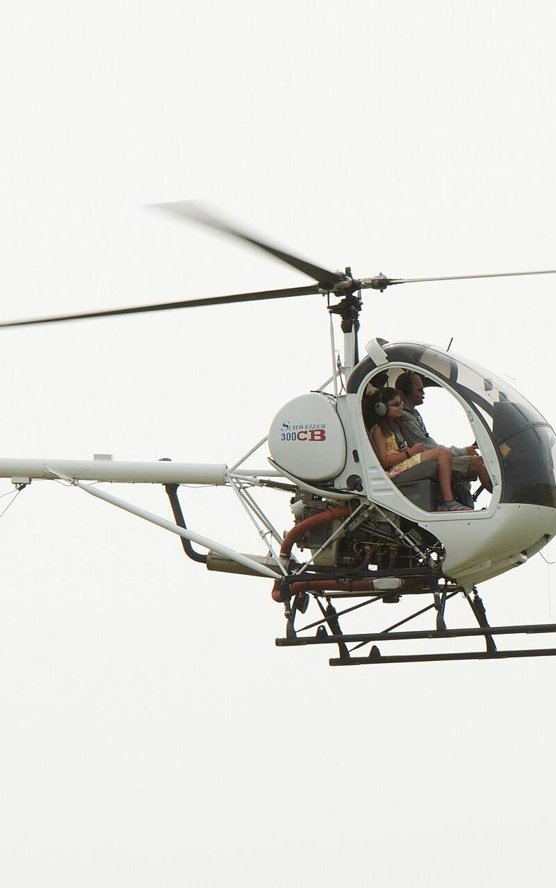 N2032S - Helicopter