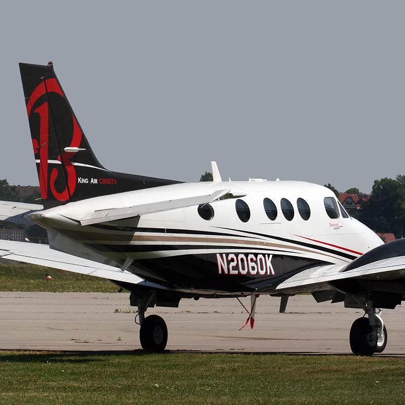 N2060K - Twin-engine aircraft