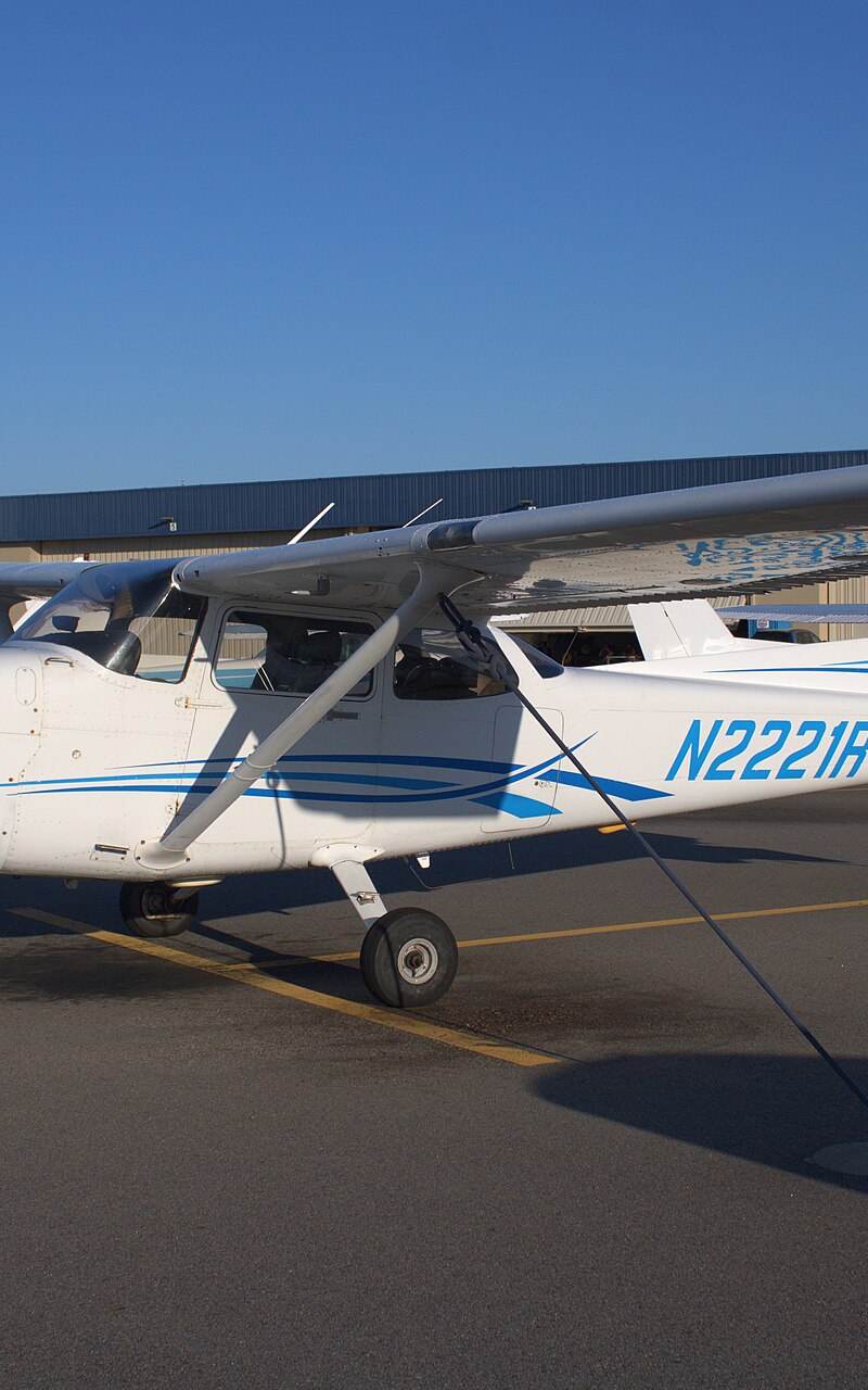 N2221R - Single-engine aircraft