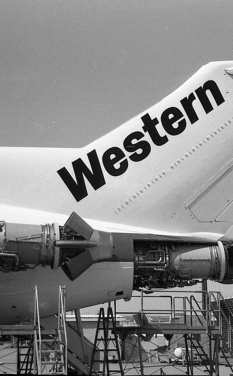 N2810W - Douglas
