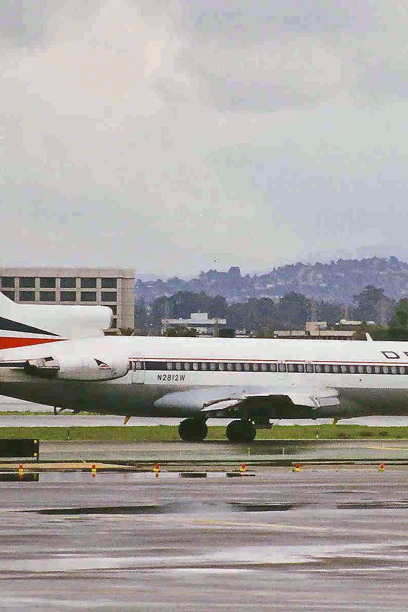 N2812W - Boeing