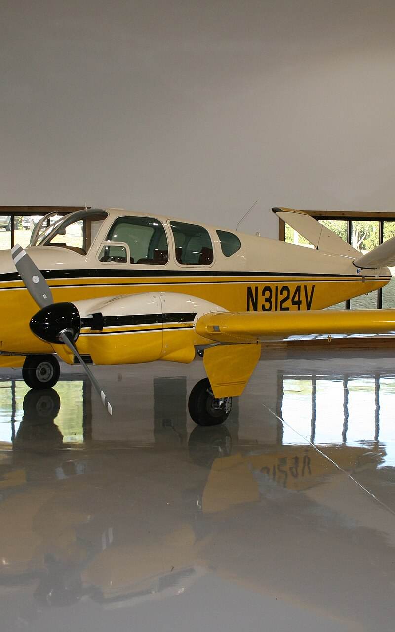 N3124V - Twin-engine aircraft