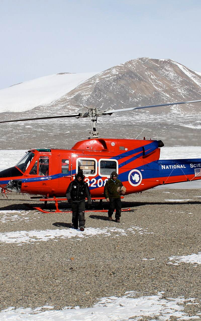 N3208H - Helicopter