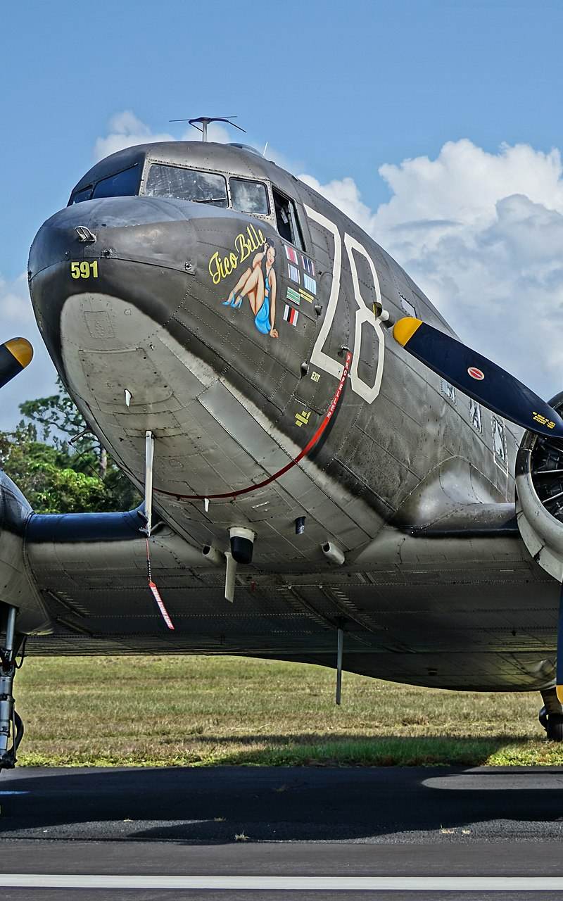  - Twin-engine aircraft
