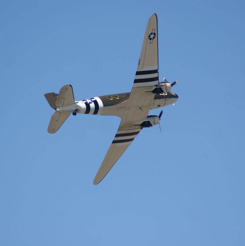 - Twin-engine aircraft