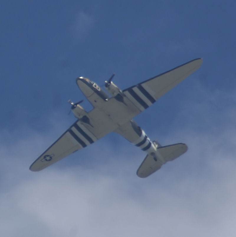  - Twin-engine aircraft