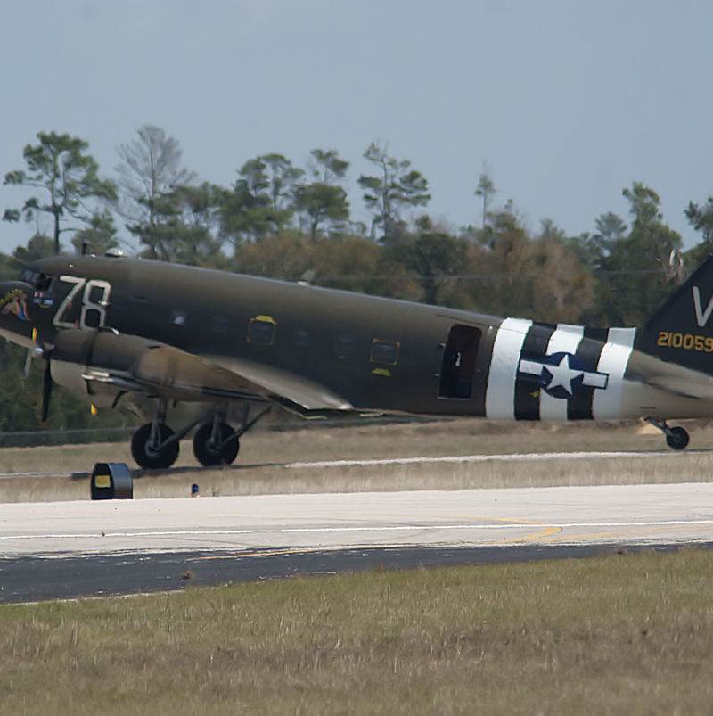  - Twin-engine aircraft