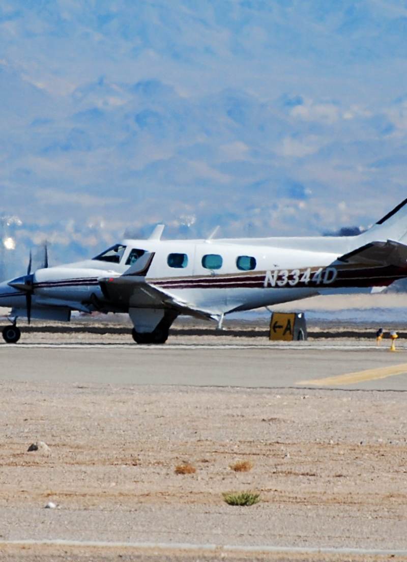 N3344D - Twin-engine aircraft