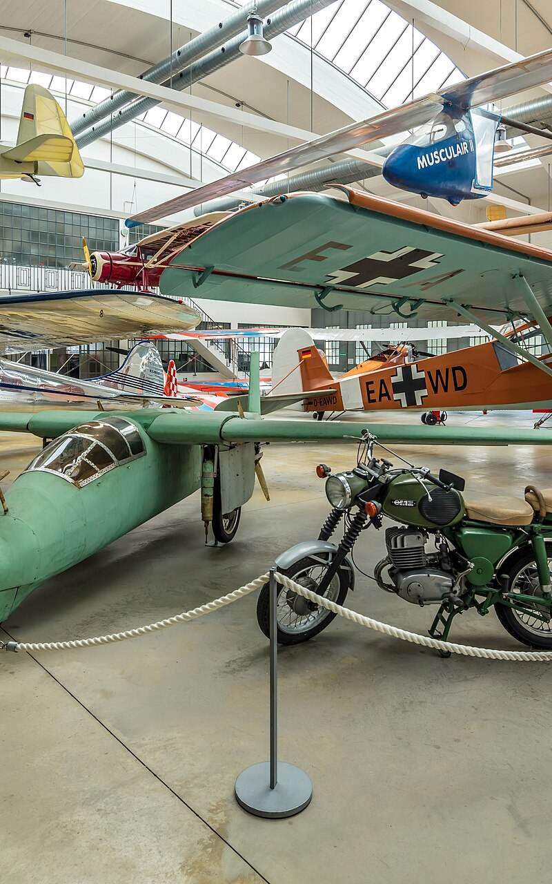  - Twin-engine aircraft