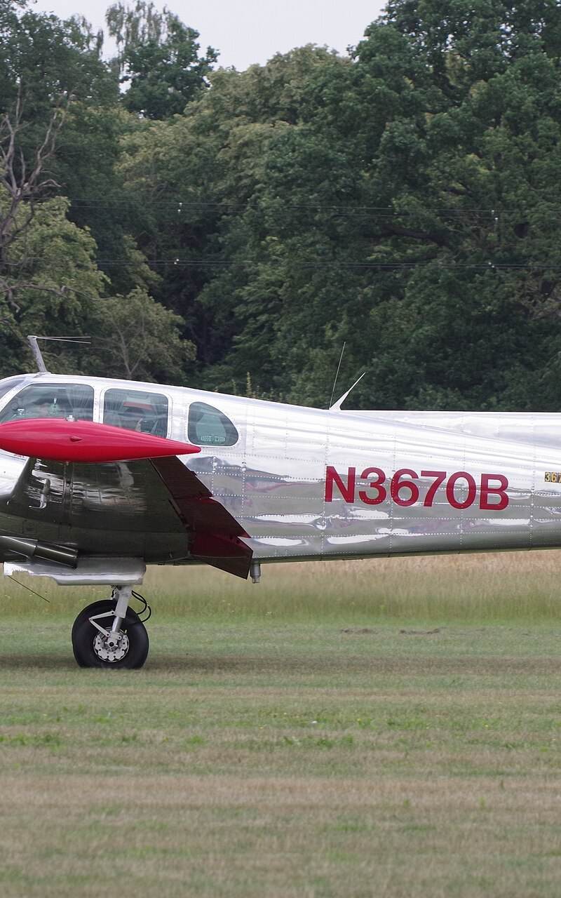N3670B - Single-engine aircraft