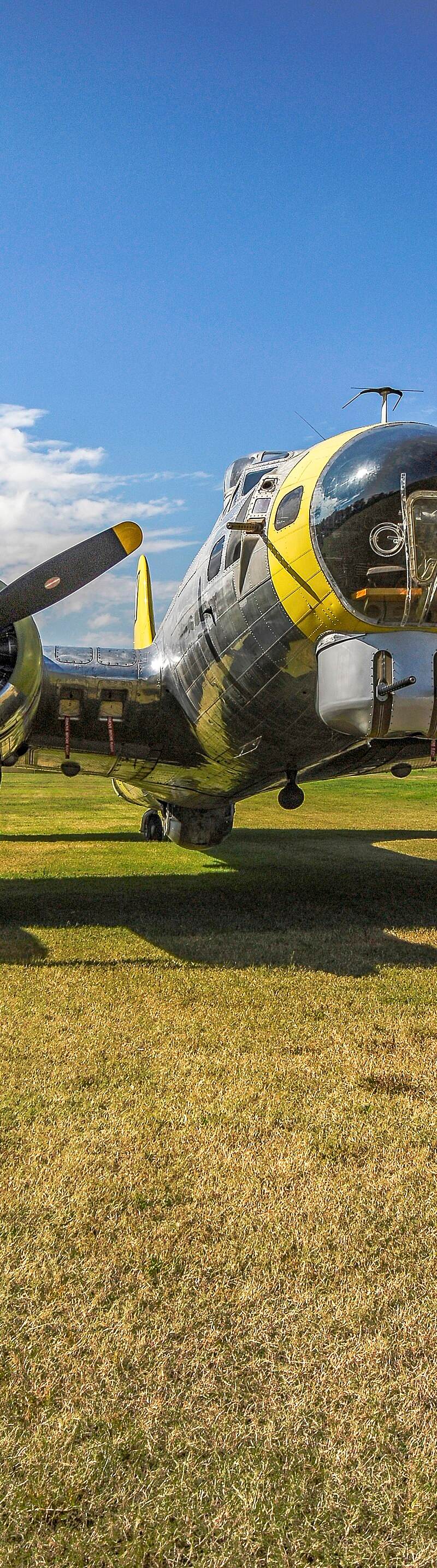 - Twin-engine aircraft