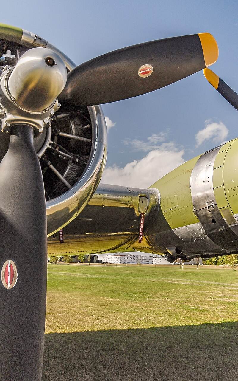  - Twin-engine aircraft