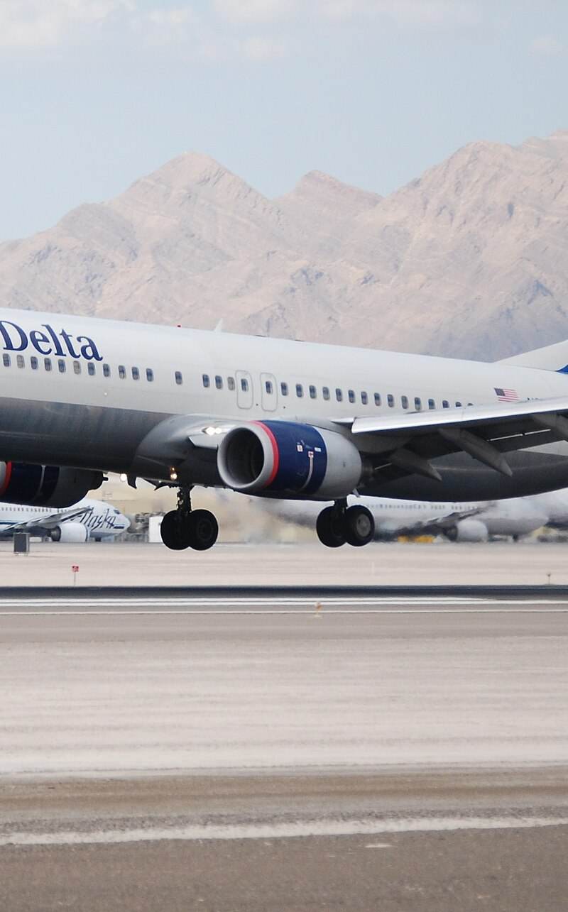 N3730B - Twin-engine aircraft