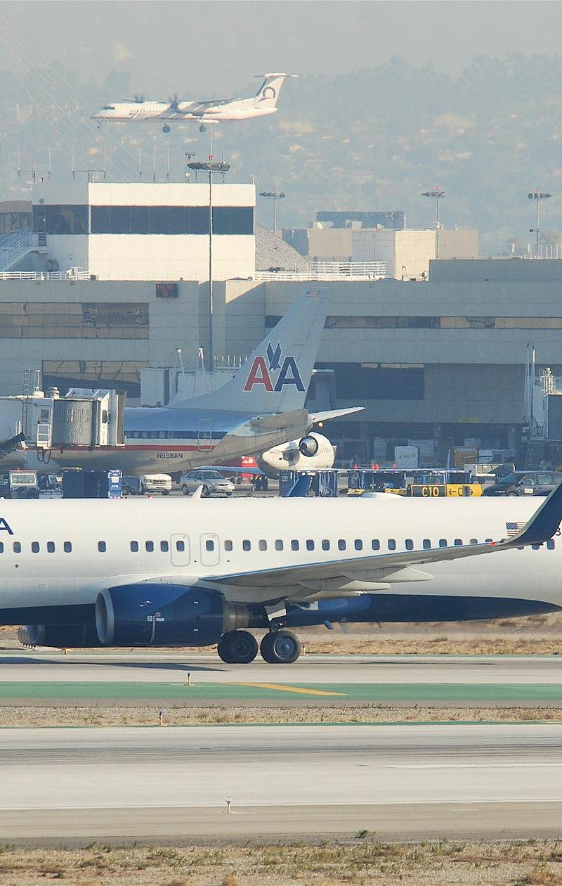 N3768 - Twin-engine aircraft