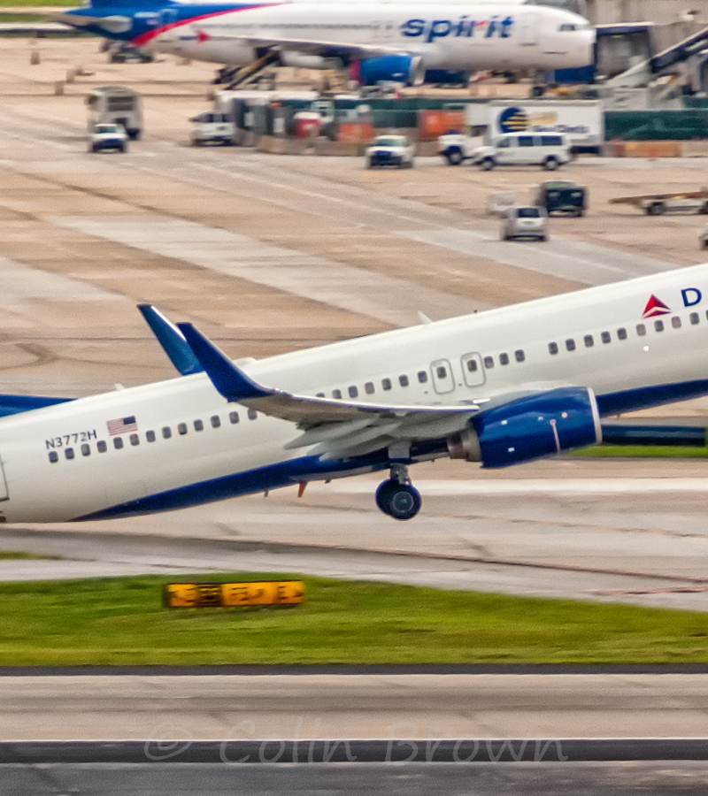 N3772H - Twin-engine aircraft