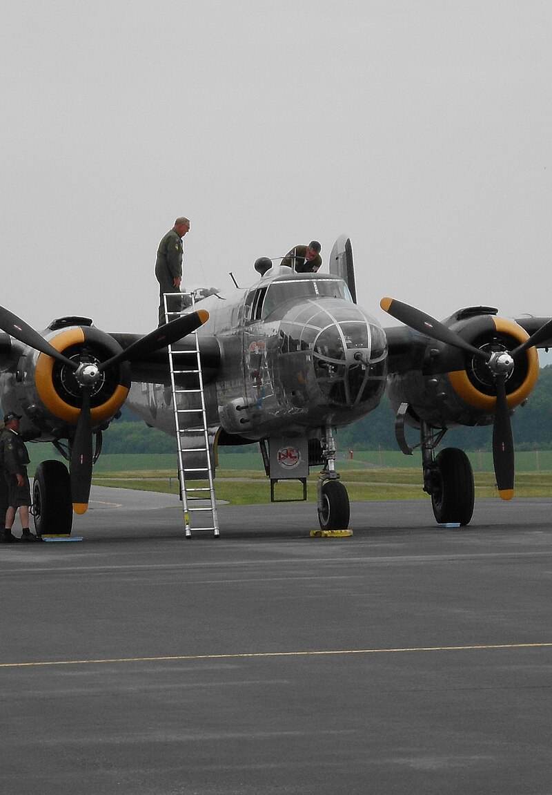  - Twin-engine aircraft