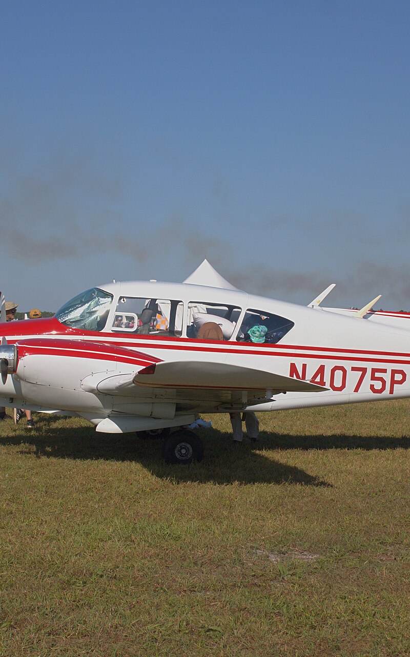 N4075P - Twin-engine aircraft