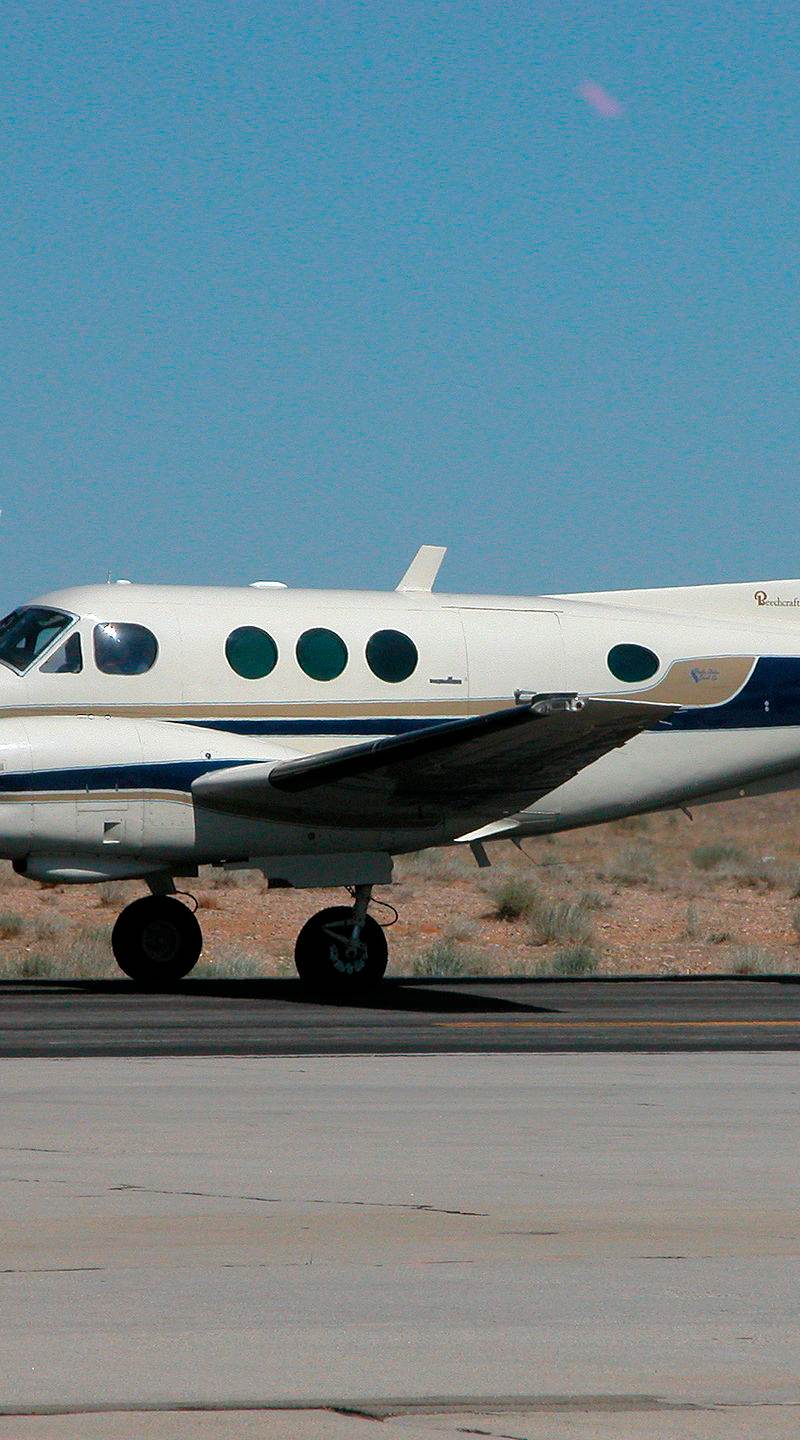 N4216S - Beechcraft