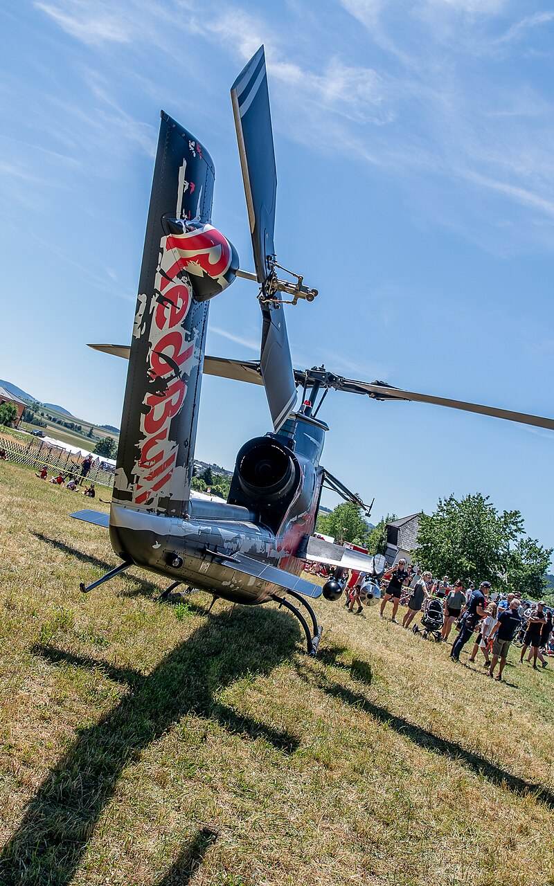 N11FX - Helicopter