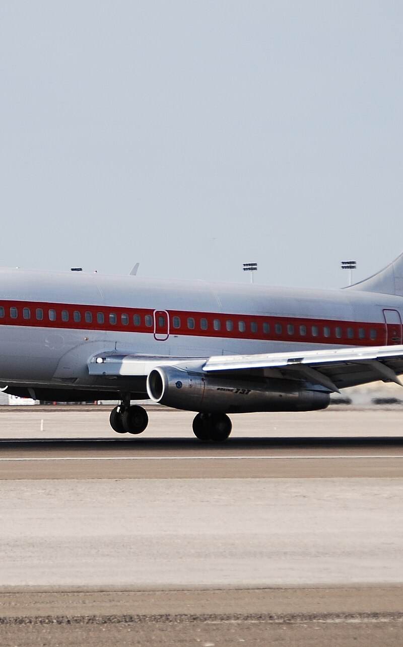 N4529W - Twin-engine aircraft