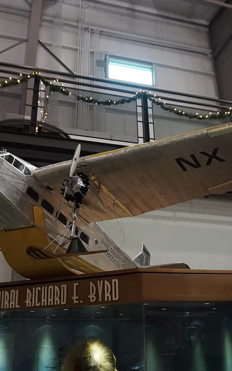  - Twin-engine aircraft