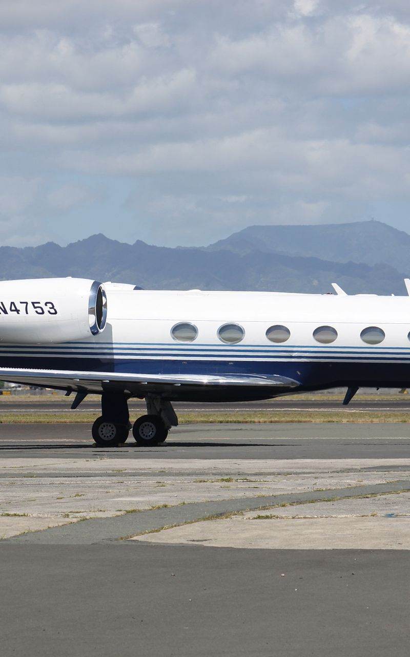 N4753 - Business jet