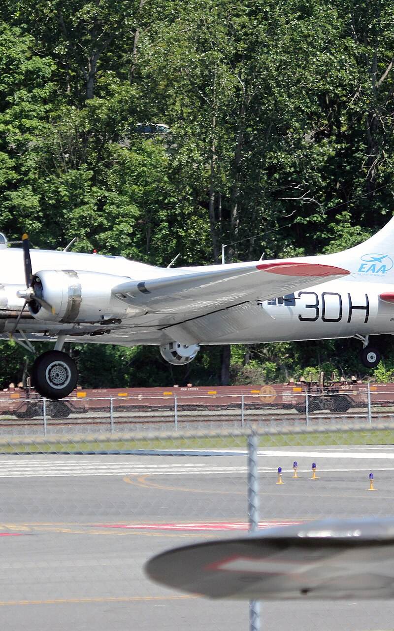  - Twin-engine aircraft