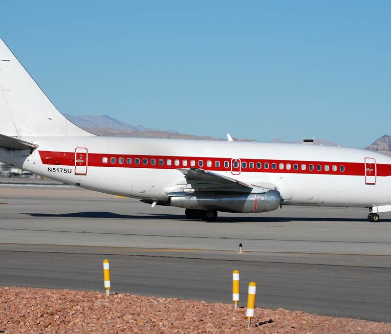 N5175U - Twin-engine aircraft