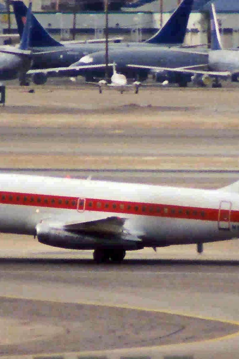 N5175U - Twin-engine aircraft