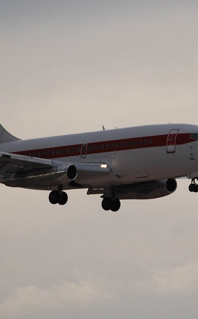 N5177C - Twin-engine aircraft