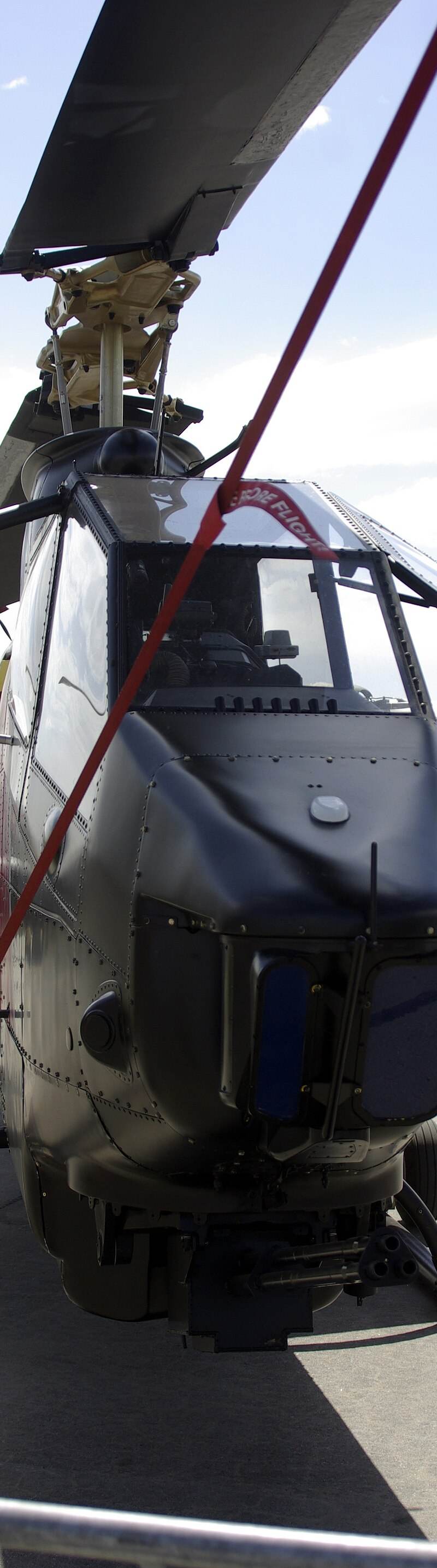 N11FX - Helicopter