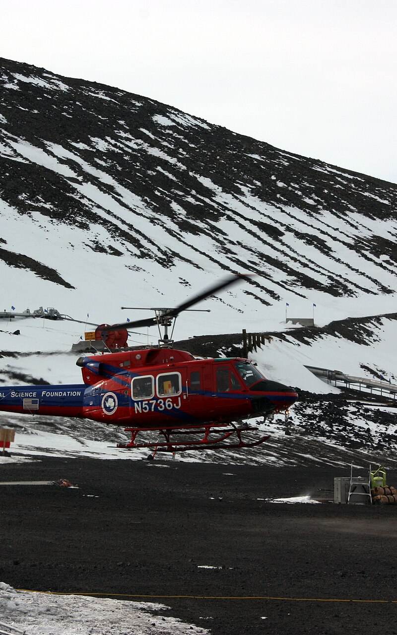 N5736J - Helicopter