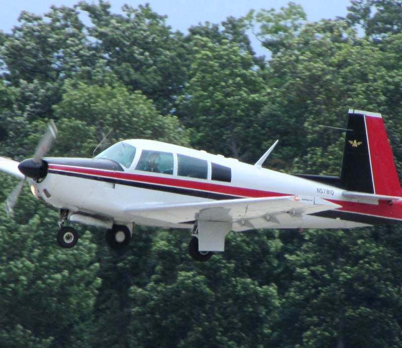 N5781Q - Single-engine aircraft