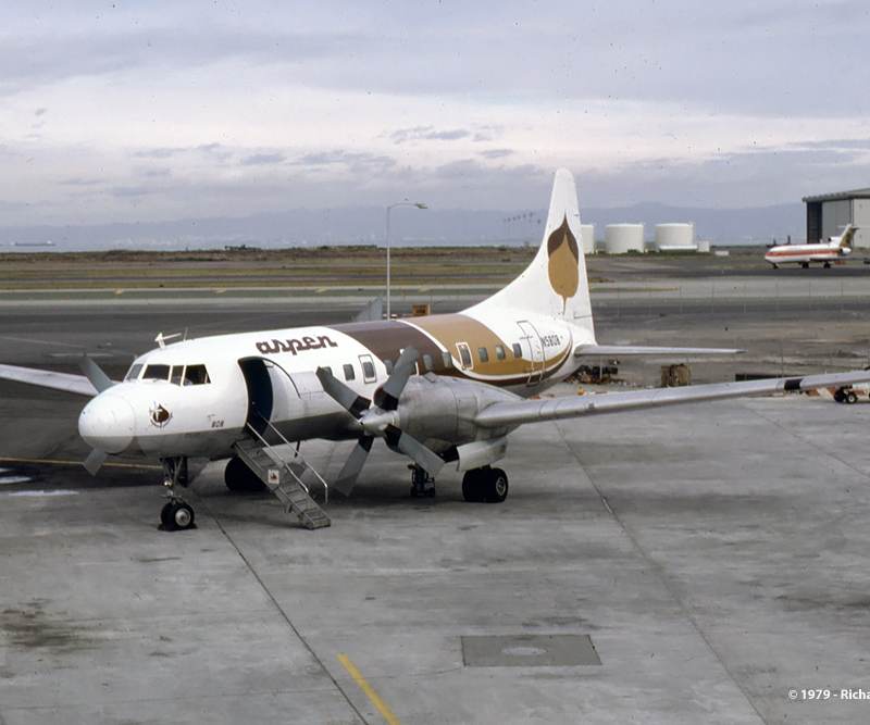 N5808 - Twin-engine aircraft