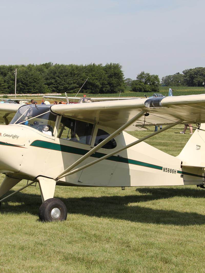 N5886H - Piper