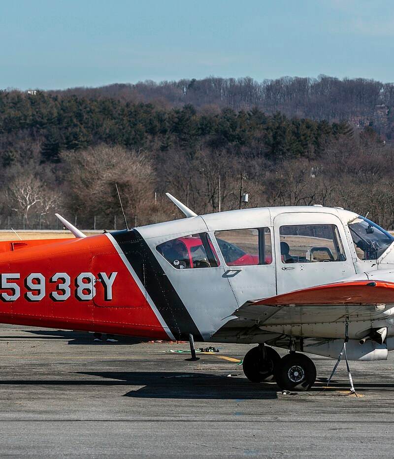 N5938Y - Twin-engine aircraft