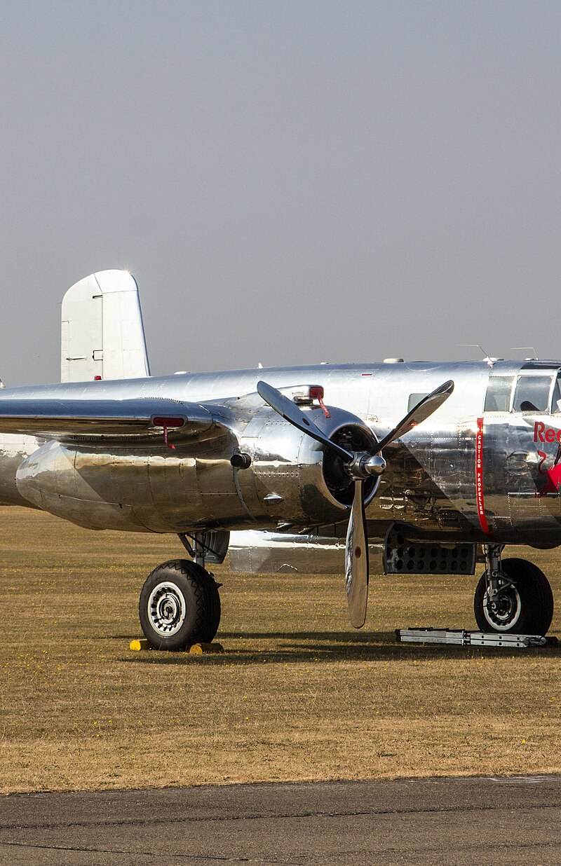 N6123C - Twin-engine aircraft