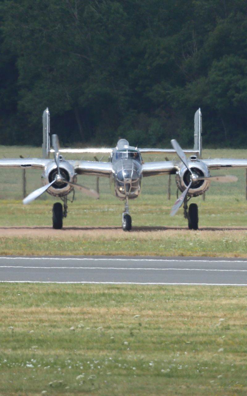  - Twin-engine aircraft