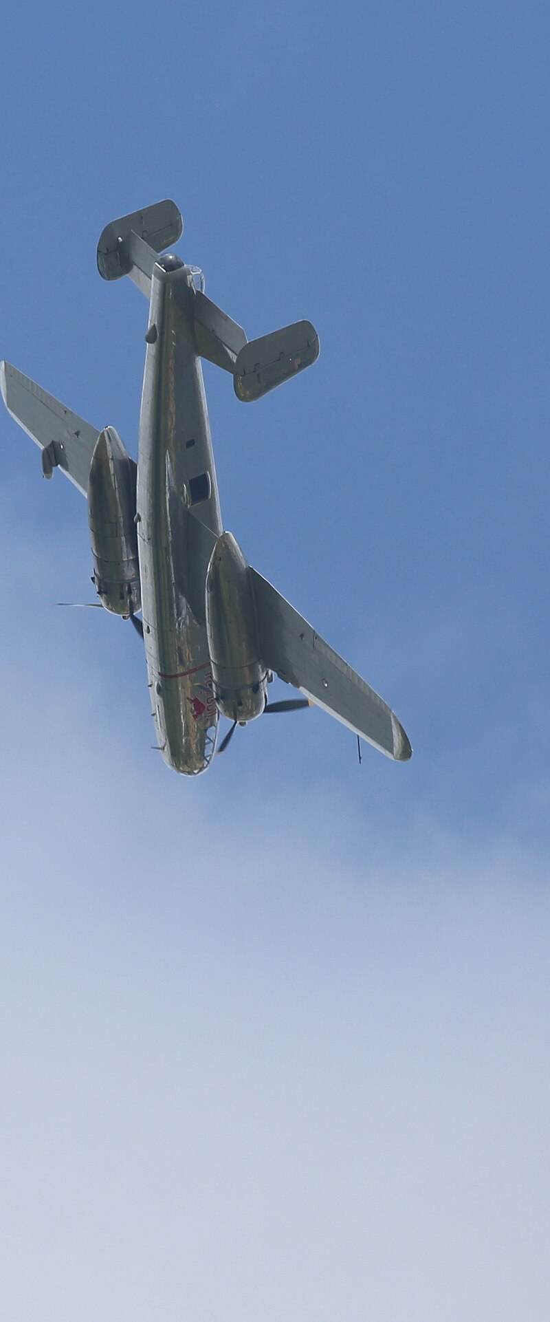  - Twin-engine aircraft