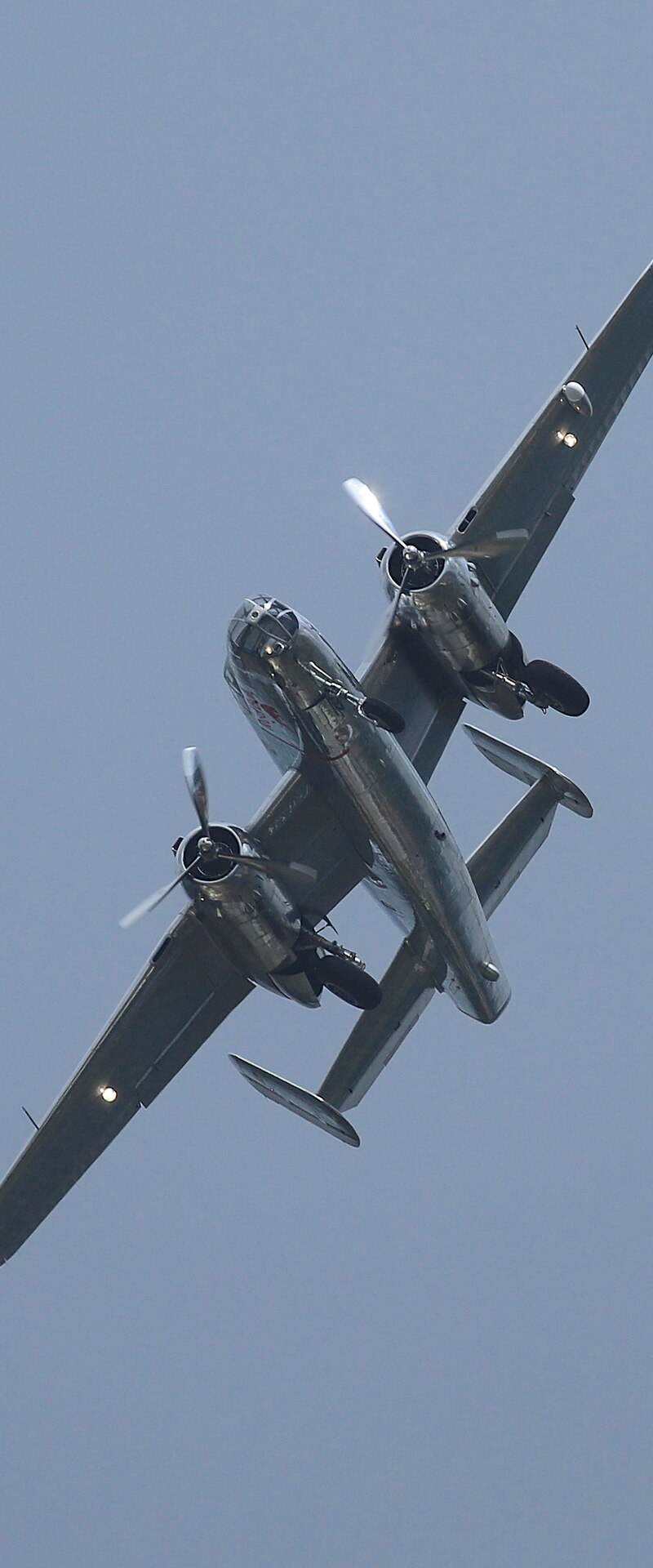  - Twin-engine aircraft
