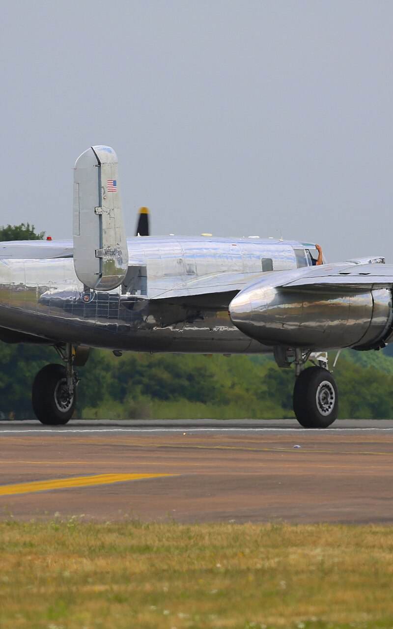  - Twin-engine aircraft